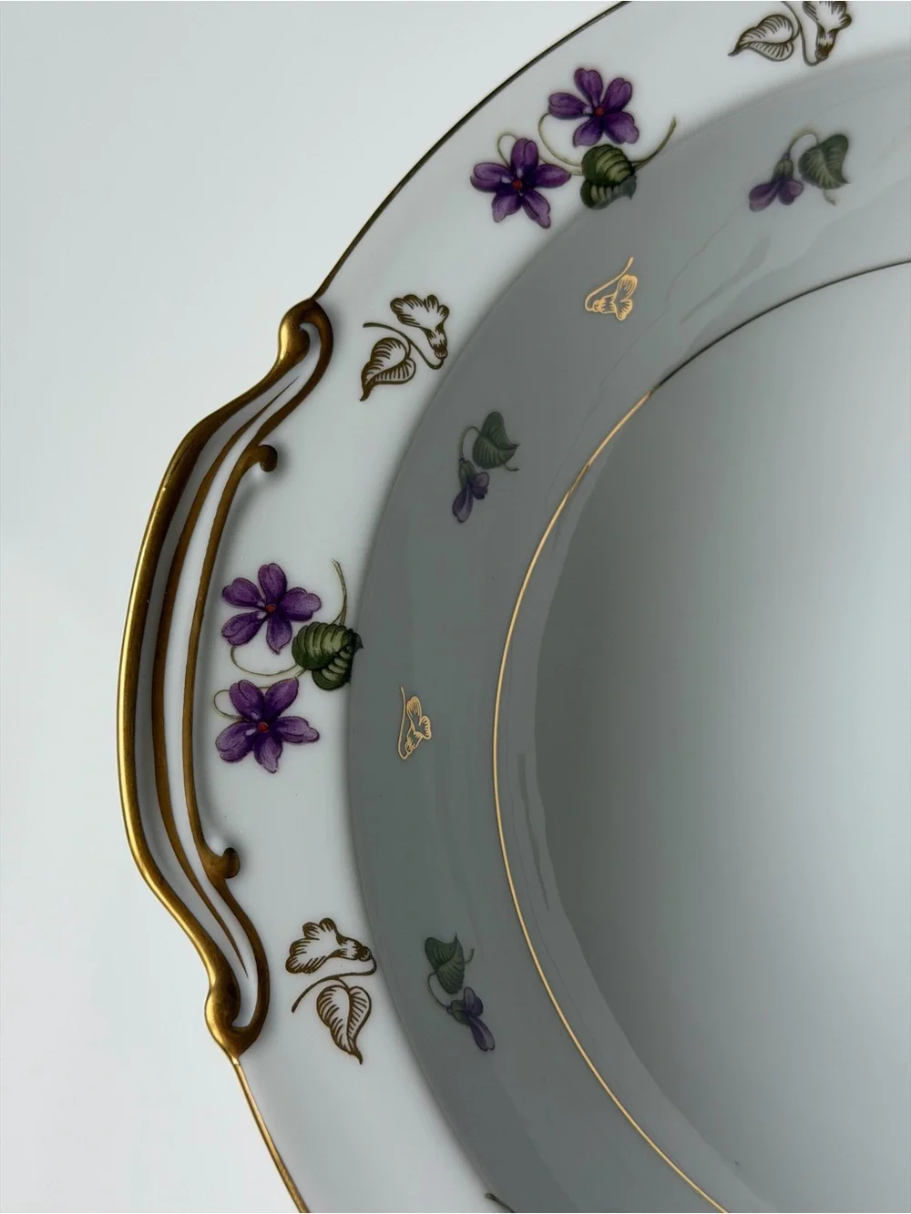 Noritake Avalon 5150 Porcelain Serving Bowl with Purple Violets & Gold Trim